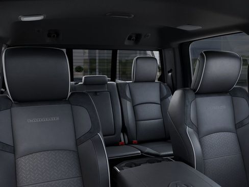 New 2025 RAM 3500 Laramie AWD/4WD image 26