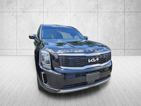 Used 2022 Kia Telluride S AWD/4WD image 3