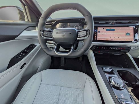 New 2026 Jeep Cherokee Limited image 17