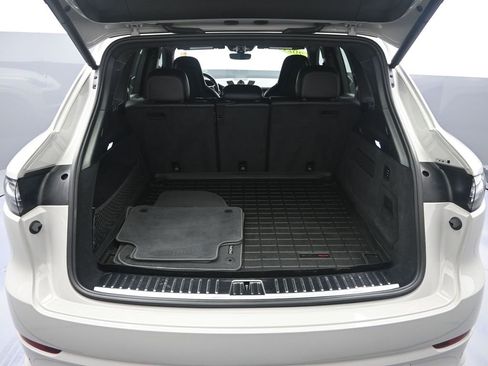 Used 2021 Porsche Cayenne GTS image 33