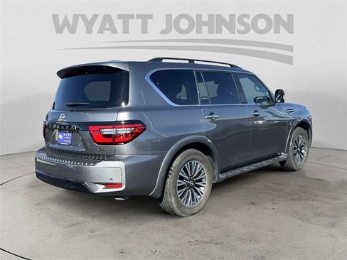 Used 2023 Nissan Armada SL w/ Midnight Edition Package image 5
