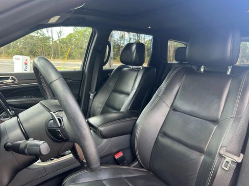 Used 2017 Jeep Grand Cherokee Limited image 11