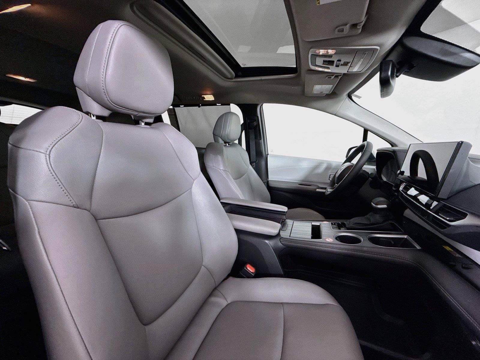 Certified 2026 Toyota Sienna XLE FWD image 42
