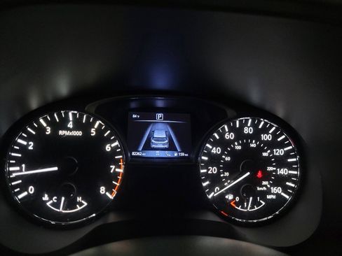 Used 2017 Nissan Pathfinder Platinum FWD image 23