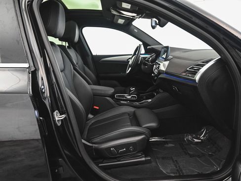 Used 2025 BMW X4 xDrive30i image 32