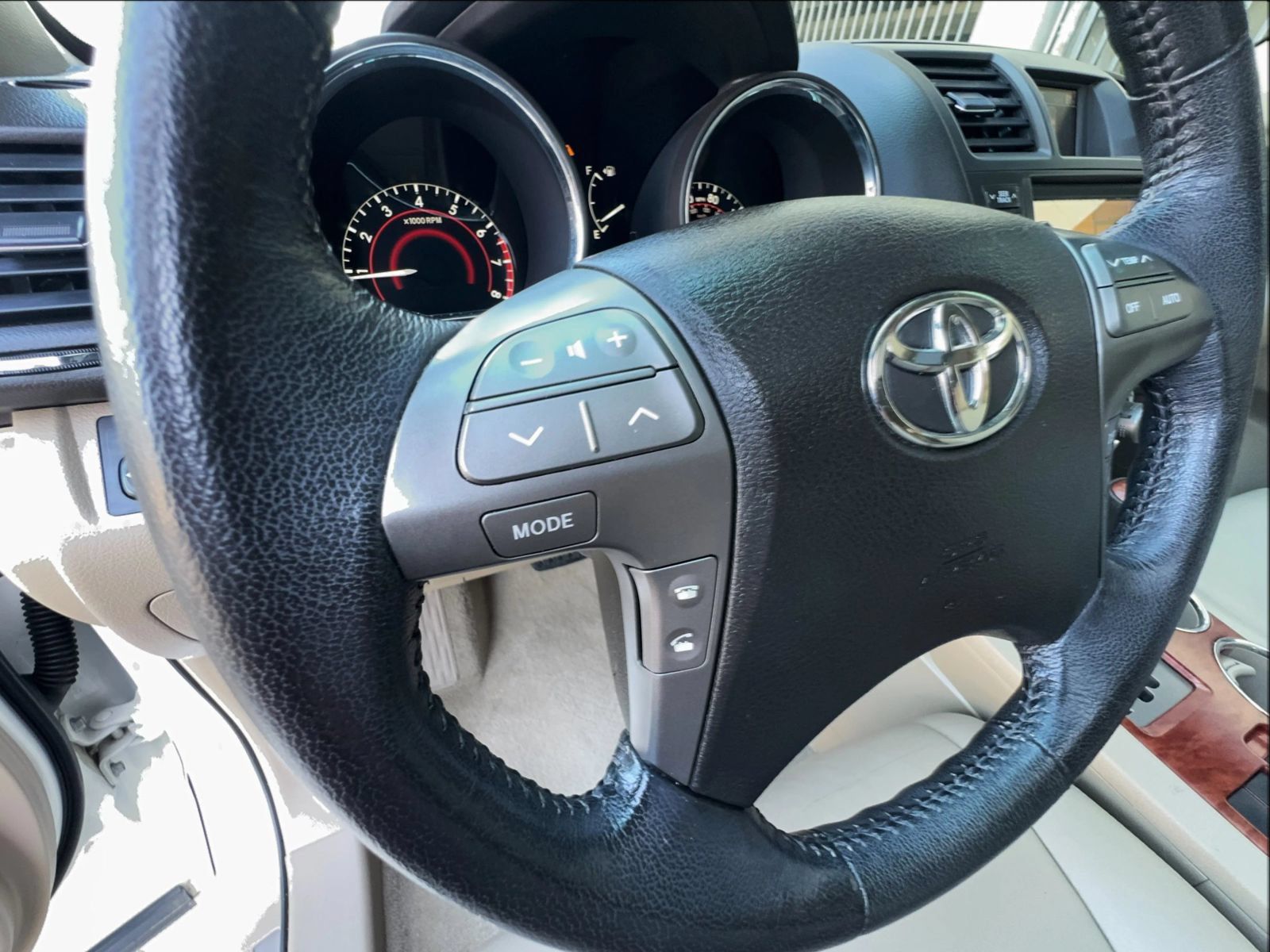 Used 2010 Toyota Highlander Limited w/ Extra Value Pkg 8 FWD image 21