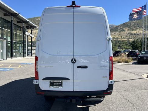 New 2026 Mercedes-Benz Sprinter 2500 image 11