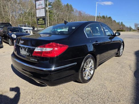 Used 2013 Hyundai Genesis 3.8 w/ Premium Pkg RWD image 8