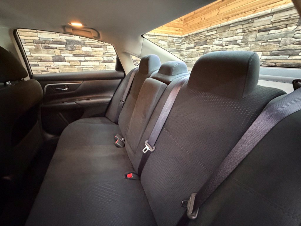 Used 2015 Nissan Altima 2.5 SV w/ Convenience Package FWD image 45