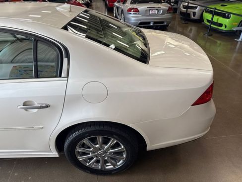 Used 2011 Buick Lucerne CXL image 42