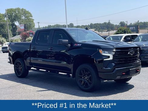 Used 2026 Chevrolet Silverado 1500 LT Trail Boss w/ Convenience Package II AWD/4WD image 2