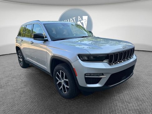 Certified 2023 Jeep Grand Cherokee Limited AWD/4WD image 1