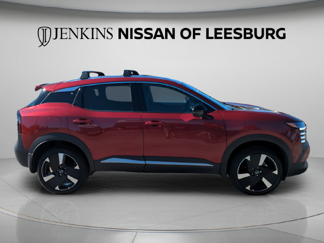Used 2026 Nissan Kicks SR w/ Cold Weather Package FWD image 2