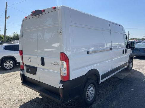 Used 2025 RAM ProMaster 2500 w/ Convenience Group FWD image 8