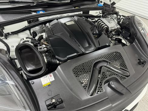 Used 2022 Porsche Macan S w/ Premium Package Plus AWD/4WD image 44