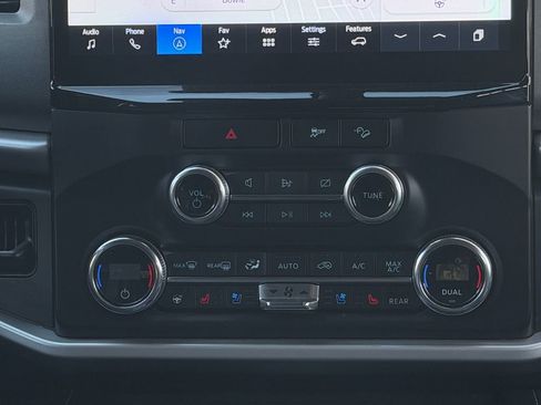 Used 2022 Ford Expedition Max XLT image 23