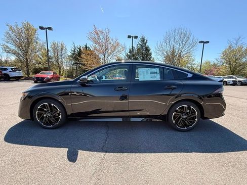 New 2026 Nissan Sentra SR w/ SR Premium Package image 8