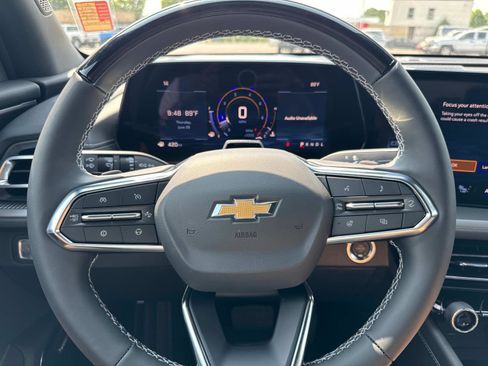 New 2025 Chevrolet Traverse LT w/ Enhanced Driving Package image 11