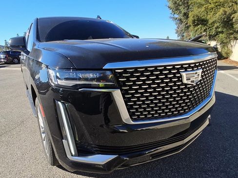 Used 2021 Cadillac Escalade Premium Luxury image 6