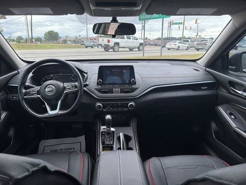 Used 2019 Nissan Altima 2.5 SR FWD image 9