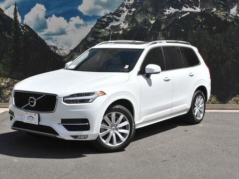 Used 2019 Volvo XC90 T5 Momentum image 6