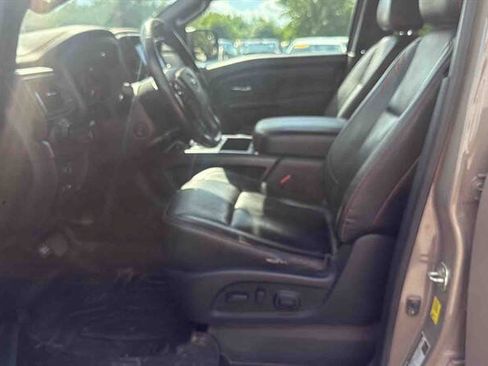 Used 2021 Nissan Titan PRO-4X w/ Pro-4x Convenience Package AWD/4WD image 17