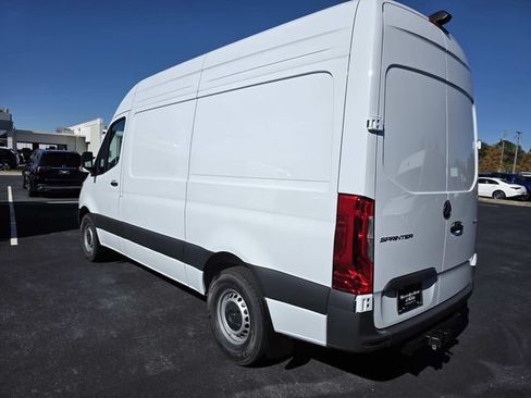 Used 2026 Mercedes-Benz Sprinter 2500 image 4