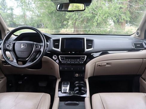 Used 2016 Honda Pilot Touring image 16
