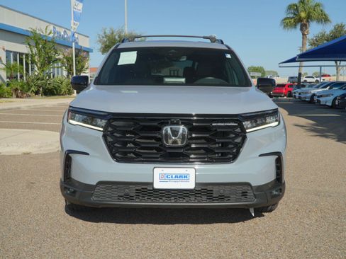 Used 2025 Honda Pilot Black Edition image 2