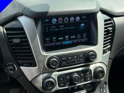 Used 2017 GMC Yukon XL SLT w/ Open Road Package AWD/4WD image 20