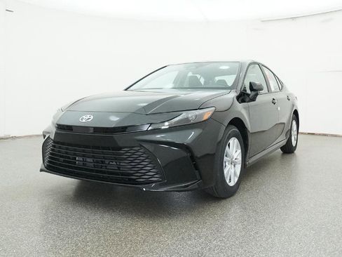 New 2026 Toyota Camry LE image 11