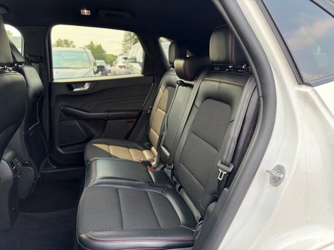 Used 2024 Ford Escape ST-Line w/ Tech Pack #1 AWD/4WD image 12