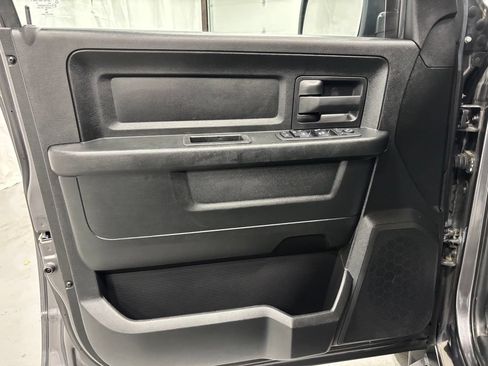 Used 2018 RAM 1500 Express AWD/4WD image 8