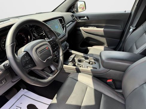 Used 2025 Dodge Durango GT AWD/4WD image 2