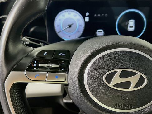 Used 2024 Hyundai Elantra Limited FWD image 18