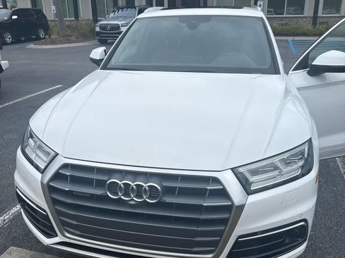 Used 2018 Audi Q5 Prestige w/ Prestige Package AWD/4WD image 2
