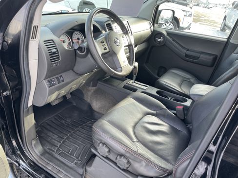 Used 2012 Nissan Xterra PRO-4X w/ Pro-4x Leather Pkg image 13