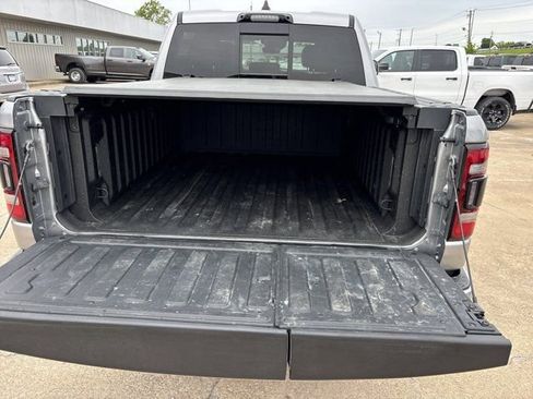Used 2024 RAM 1500 Laramie AWD/4WD image 7