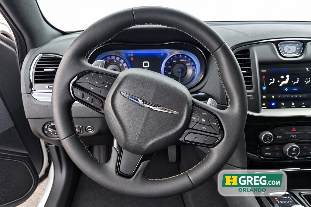 Used 2022 Chrysler 300 S RWD image 11