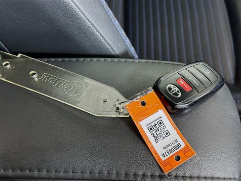 Used 2023 Toyota Corolla Cross AWD Hybrid w/ Convenience Package image 33