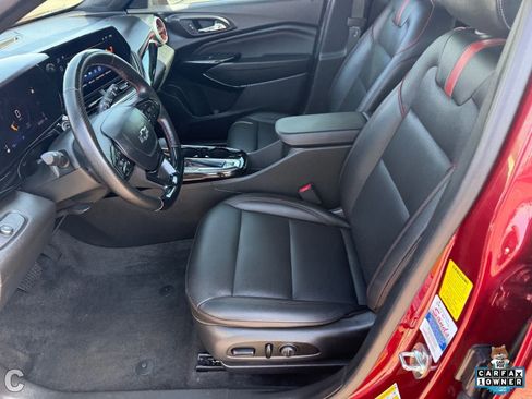 Used 2025 Chevrolet Trax RS FWD image 18