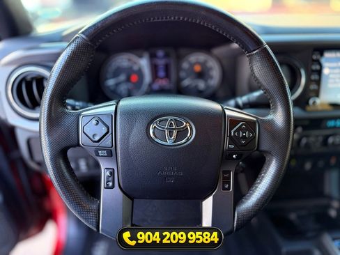 Used 2021 Toyota Tacoma TRD Off-Road w/ Technology Package AWD/4WD image 18
