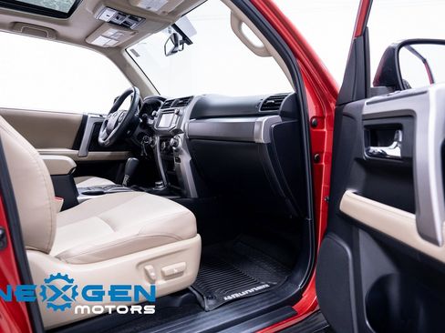 Used 2018 Toyota 4Runner SR5 Premium image 46