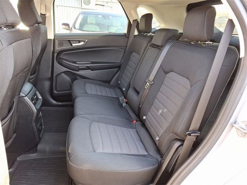 Certified 2022 Ford Edge SE w/ Black Appearance Package image 10