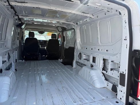 Used 2020 Ford Transit 150 Low Roof RWD image 17