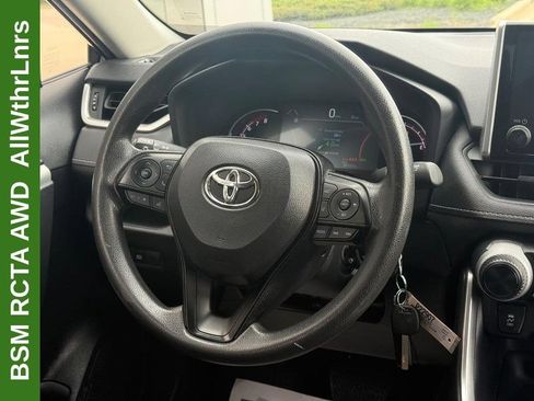 Used 2023 Toyota RAV4 LE AWD/4WD image 13