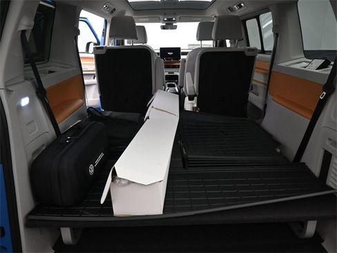 New 2025 Volkswagen ID. Buzz 1st Edition image 29