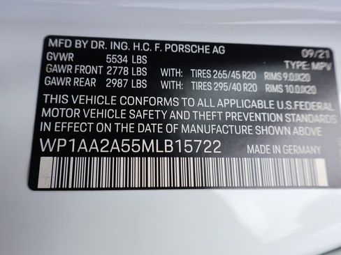 Used 2021 Porsche Macan AWD/4WD image 37