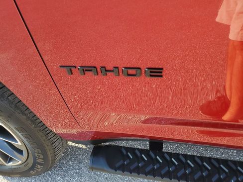 Used 2022 Chevrolet Tahoe Z71 w/ Luxury Package image 42