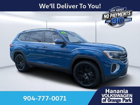 Used 2026 Volkswagen Atlas SE FWD image 1